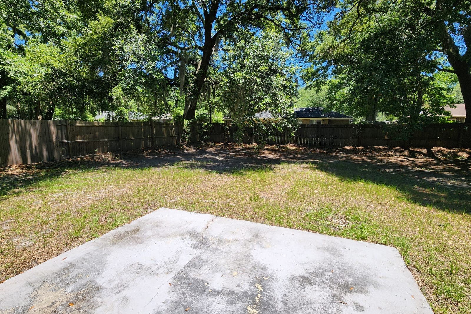 Curb Appeal and Exterior Photo Editing for Real Estate — before