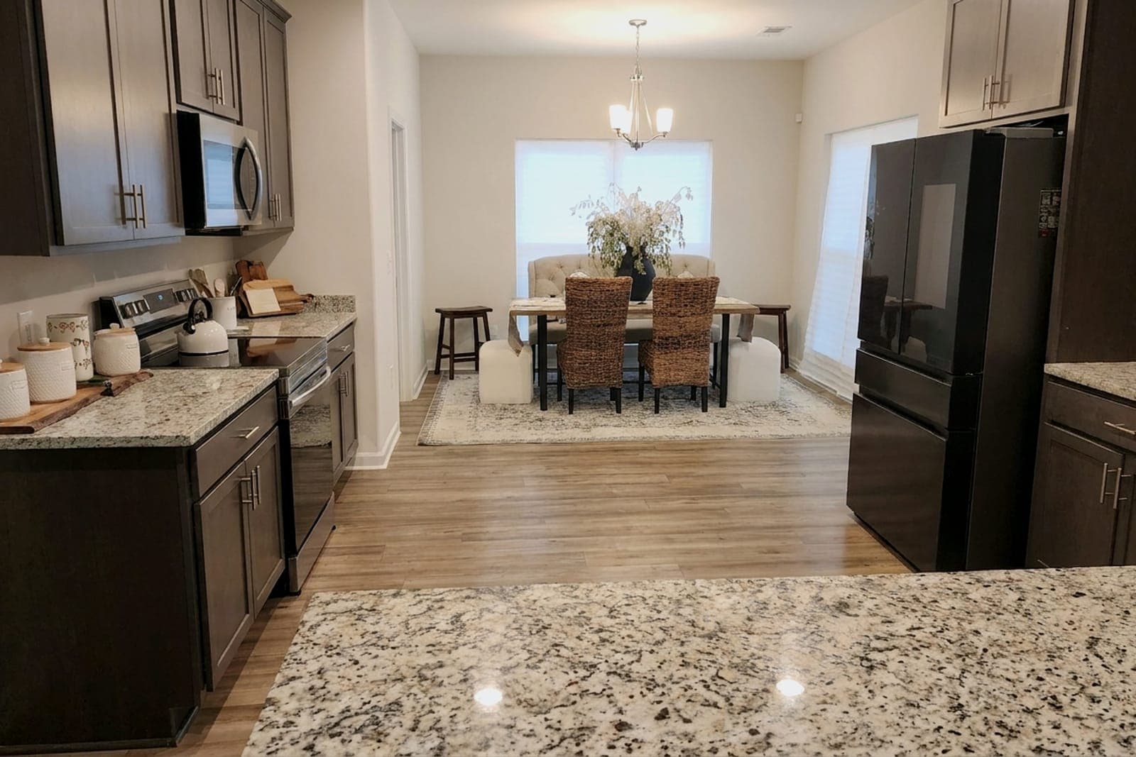 Real Estate Photo Decluttering and Object Removal — after